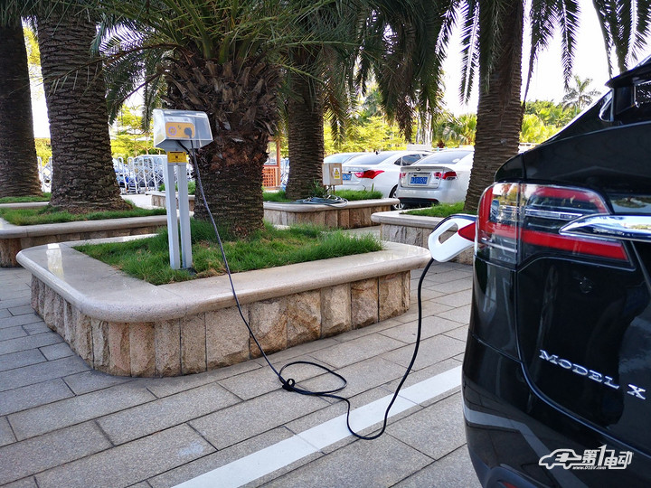 地尔汉宇董事长石华山：用微充解决动力电池的马粪危机