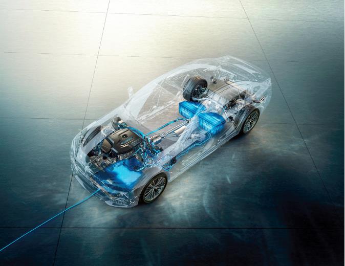 全球电动车交付突破25万辆，宝马首推无线充电技术引入中国