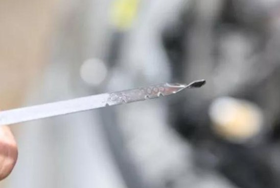 变速箱油多久换一次,怎么判断变速箱油要换