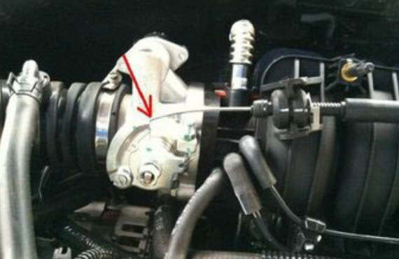 拉线油门是什么意思,汽车油门拉线冻了怎么办