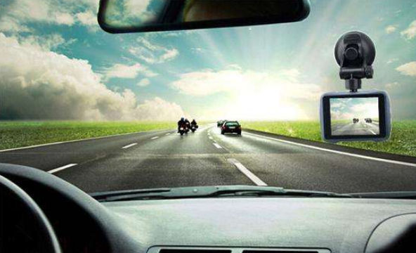 行车记录仪使用教程,行车记录仪使用说明