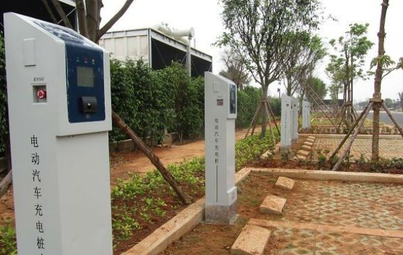 充电桩尺寸有什么要求，汽车充电桩多大尺寸