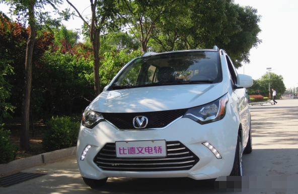 比德文m7电动汽车车型介绍