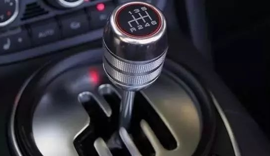 换挡顿挫感明显什么原因，换挡车子一顿一顿的解决方法