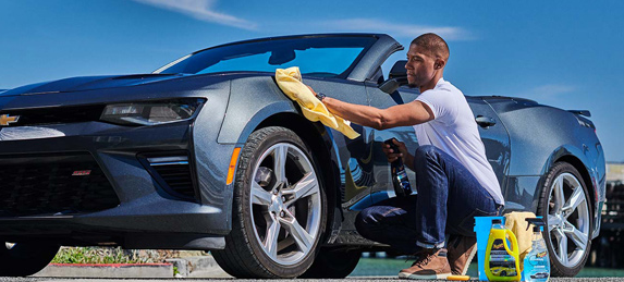 新车多久打蜡最合适，汽车打蜡的好处坏处