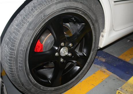 丰田凯美瑞轮胎多久更换，凯美瑞轮胎多少公里换